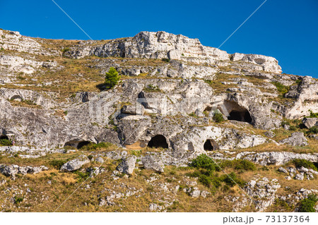 イタリア　マテーラのムルジャ・マテラナ公園 73137364