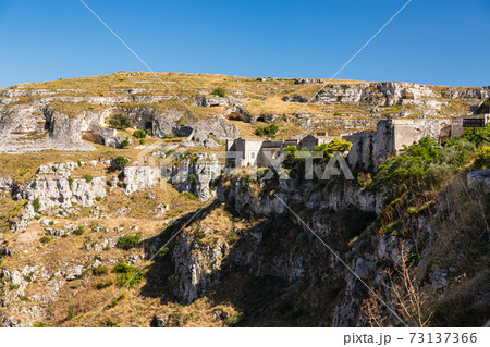 イタリア　マテーラのムルジャ・マテラナ公園 73137366