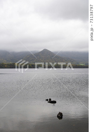 北海道の屈斜路湖 73138797