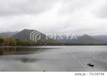 北海道の屈斜路湖 73138798