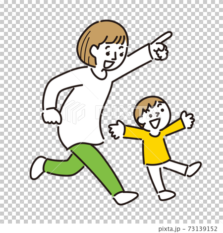 目標に向かって駆け出す母と子 目標に向かって駆け出す母と子 73139152