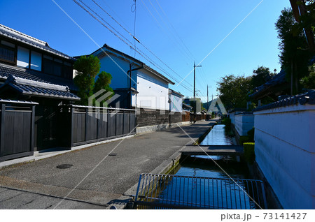 五個荘金堂町 白壁と水路の町並み 五個荘近江商人屋敷 滋賀 五個荘金堂町 白壁と水路の町並み 五個荘近江商人屋敷 滋賀 73141427