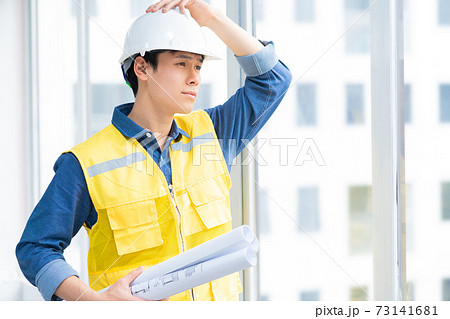 Man, architect 73141681