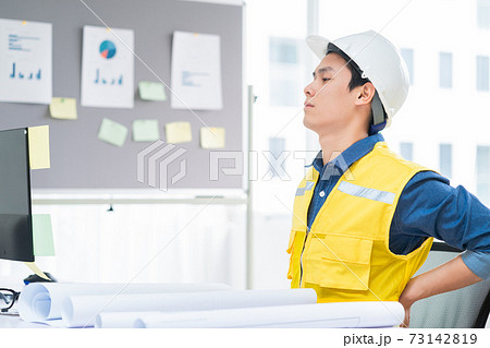 Man architect 73142819