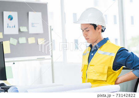 Man architect Man architect 73142822