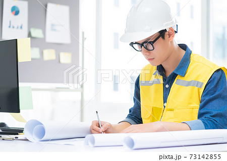 Man architect Man architect 73142855