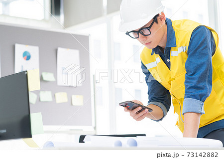 Man architect Man architect 73142882