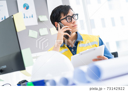 Man architect Man architect 73142922