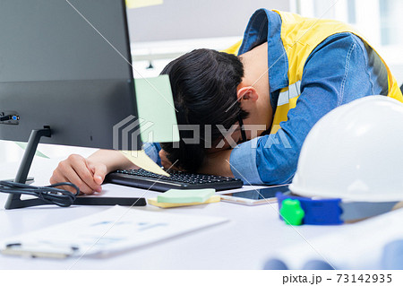 Man architect Man architect 73142935