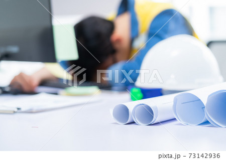 Man architect Man architect 73142936