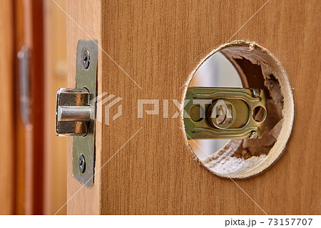 Interior door lock latch at the installation stage. Interior door lock latch at the installation stage. 73157707