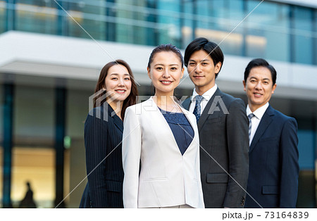 ビジネスパーソンの屋外ポートレート 撮影協力「LINK FOREST」 ビジネスパーソンの屋外ポートレート 撮影協力「LINK FOREST」 73164839