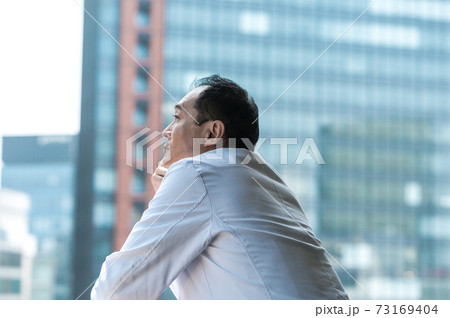 白衣の男性 白衣の男性 73169404