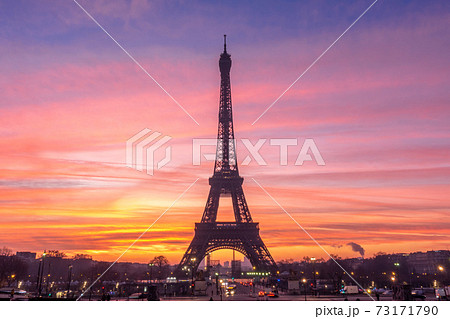 Beautiful view of famous Eiffel Tower in Paris, France. Paris Best Destinations in Europe. Beautiful view of famous Eiffel Tower in Paris, France. Paris Best Destinations in Europe. 73171790