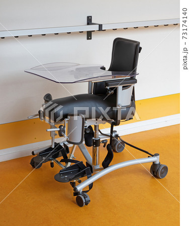 Special chair for disabled children, saddle chair 73174140