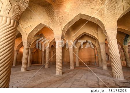 Vakil Mosque in Shiraz, Iran Vakil Mosque in Shiraz, Iran 73178298