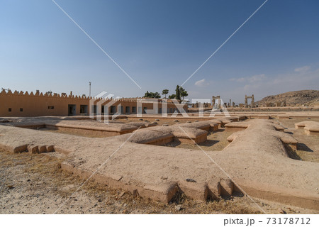 Ruins of Persepolis in Shiraz, Iran 73178712