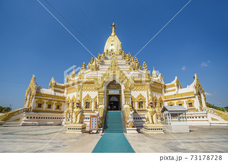 Buddha Tooth Relic Pagada in Yangon, Myanmar Buddha Tooth Relic Pagada in Yangon, Myanmar 73178728