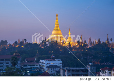 Shwedagon pagoda in Yangon, Myanmar 73178761