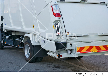 事業系ごみを回収するパッカー車 事業系ごみを回収するパッカー車 73179848