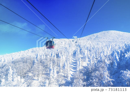 蔵王ロープウェイと山形蔵王の樹氷　山形県山形市 73181113