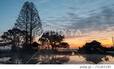 縫ノ池（夜明け） 73183195