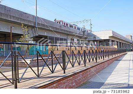 大分駅東側鉄道跡の線路敷ボードウオーク広場 73185962