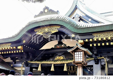 早稲田・穴八幡宮「一陽来復の神様」~厳かな佇まいの『拝殿』 早稲田・穴八幡宮「一陽来復の神様」~厳かな佇まいの『拝殿』 73186812