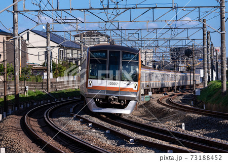 東京メトロ10000系（西武池袋線内） 73188452