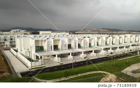 SEREMBAN, MALAYSIA -JULY 08, 2017: Double story luxury terrace house in Malaysia SEREMBAN, MALAYSIA -JULY 08, 2017: Double story luxury terrace house in Malaysia 73189939