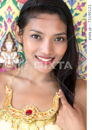 Portrait of Thai lady Portrait of Thai lady 73190121