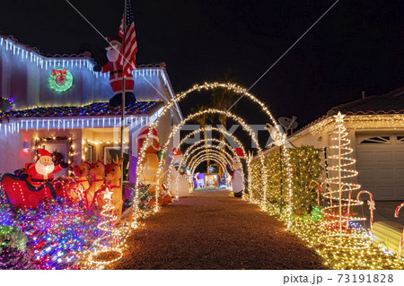 Christmas decoration of residence 73191828