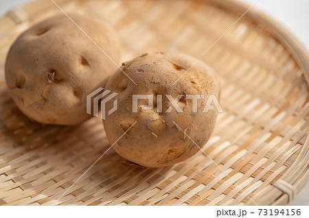 ホクホクで美味しいジャガイモ ホクホクで美味しいジャガイモ 73194156