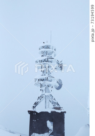 北海道　大雪山の電波塔 73194599