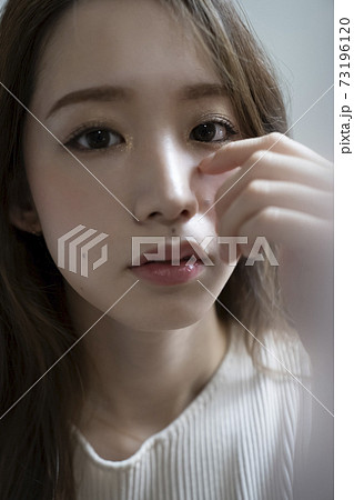 女性のビューティーポートレート 73196120