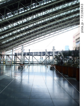 大阪駅（時空の広場） 73196843