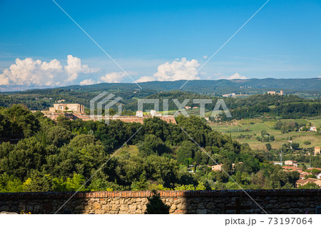イタリア ポッジボンシの要塞からの風景 イタリア ポッジボンシの要塞からの風景 73197064