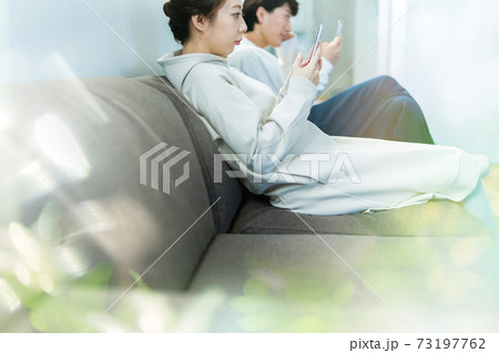 ライフスタイル(部屋で過ごすイメージ) ライフスタイル(部屋で過ごすイメージ) 73197762