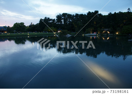 四季の散歩　春　後楽園 73198161