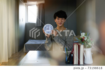 時間と男性 73198618