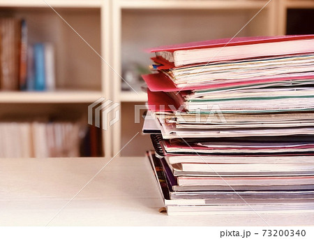 山積みの資料 1の写真素材