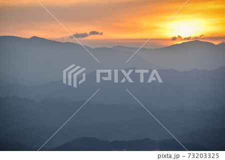 美の山公園から見た夕焼け 美の山公園から見た夕焼け 73203325
