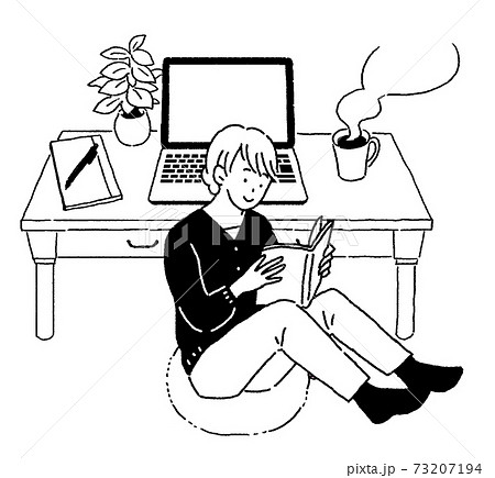 ノートパソコンでのリモートワーク くつろいでいる女性のイラスト素材 ノートパソコンでのリモートワーク くつろいでいる女性のイラスト素材 73207194