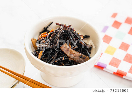 ひじきの煮物 73215605