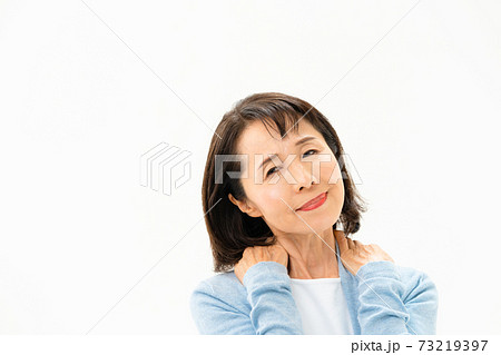 シニア女性 疲労 シニア女性 疲労 73219397