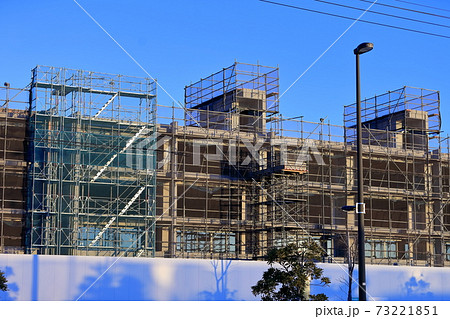 マンション建設現場(鉄筋コンクリート造) マンション建設現場(鉄筋コンクリート造) 73221851