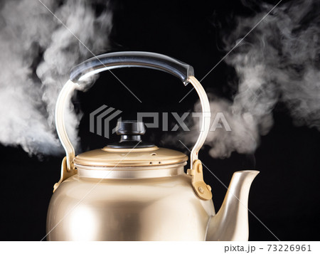 やかん　湯気 73226961