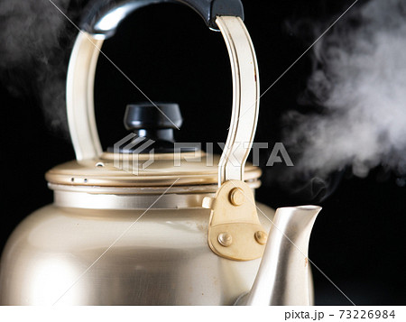 やかん　湯気 73226984