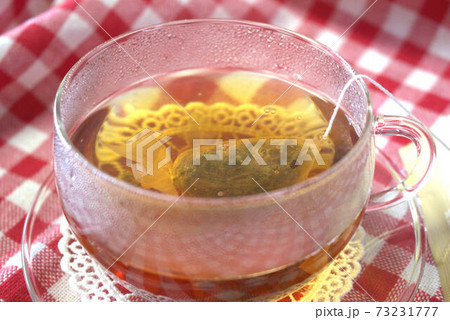 金魚が泳ぐ台湾紅茶 金魚が泳ぐ台湾紅茶 73231777