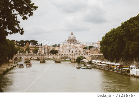 Panoramic view on the Papal Basilica of St. Peter in the Vatican and river Ti 73236767